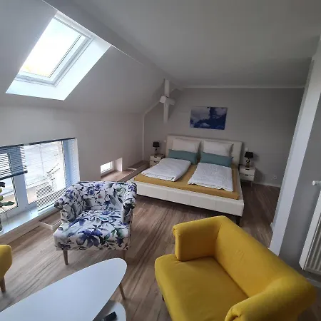 Gaestezimmer - Bed & Breakfast 3*