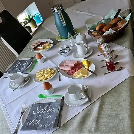 Bed & Breakfast Gaestezimmer -