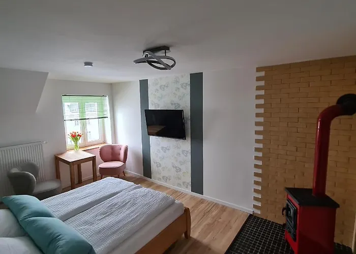 Gaestezimmer - 3* Treuen